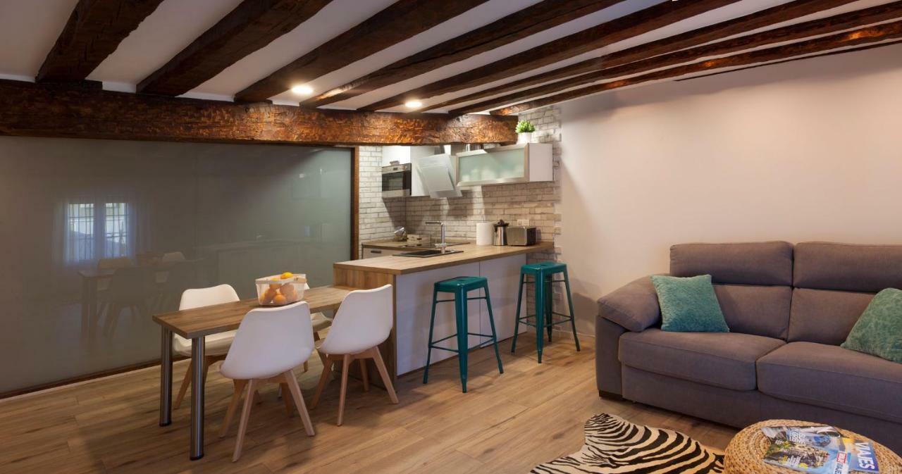Precioso Apartamento Al Lado De La Catedral Burgos Bagian luar foto